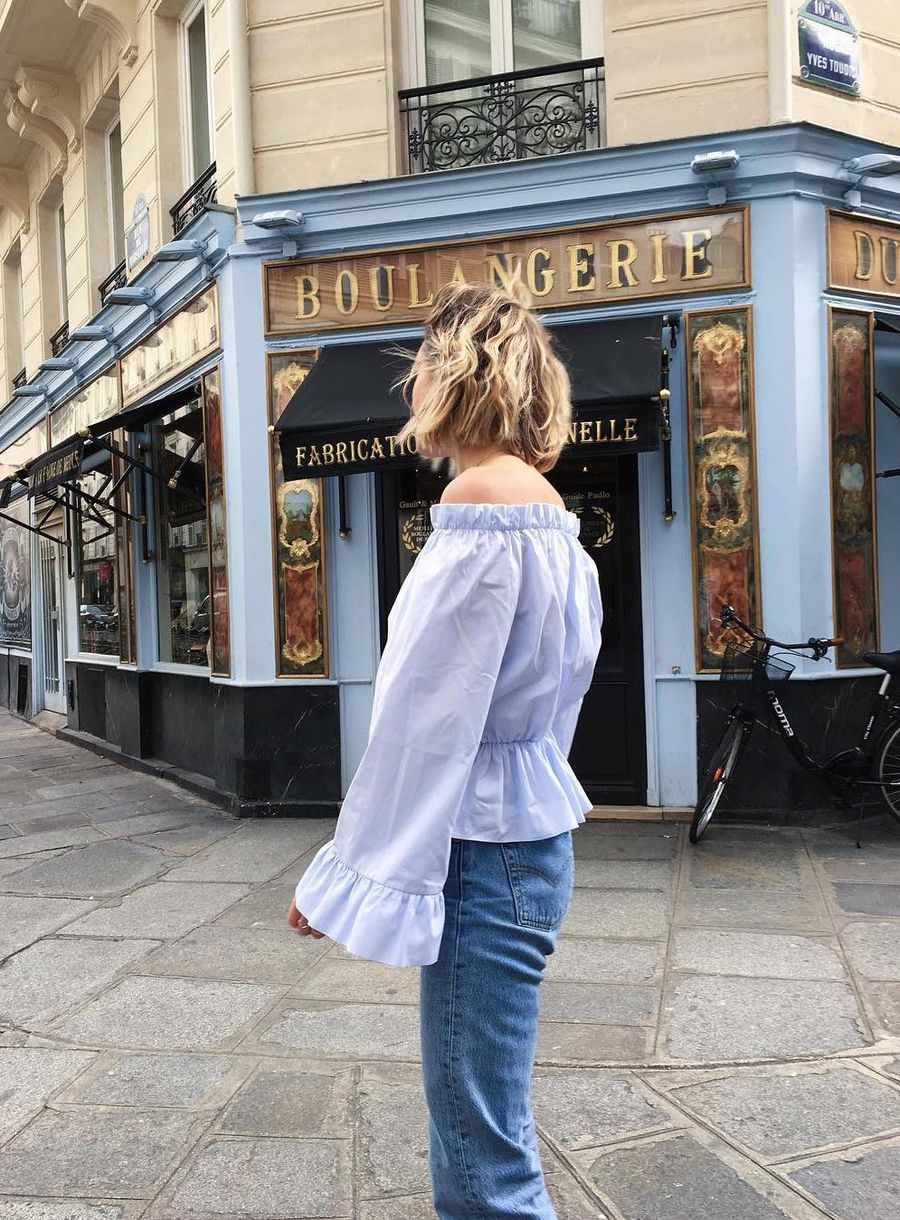 Blue Cotton gauze Top and Blue Jeans - French Girl Spring Style Anne Laure Mais in Paris at Boulangerie