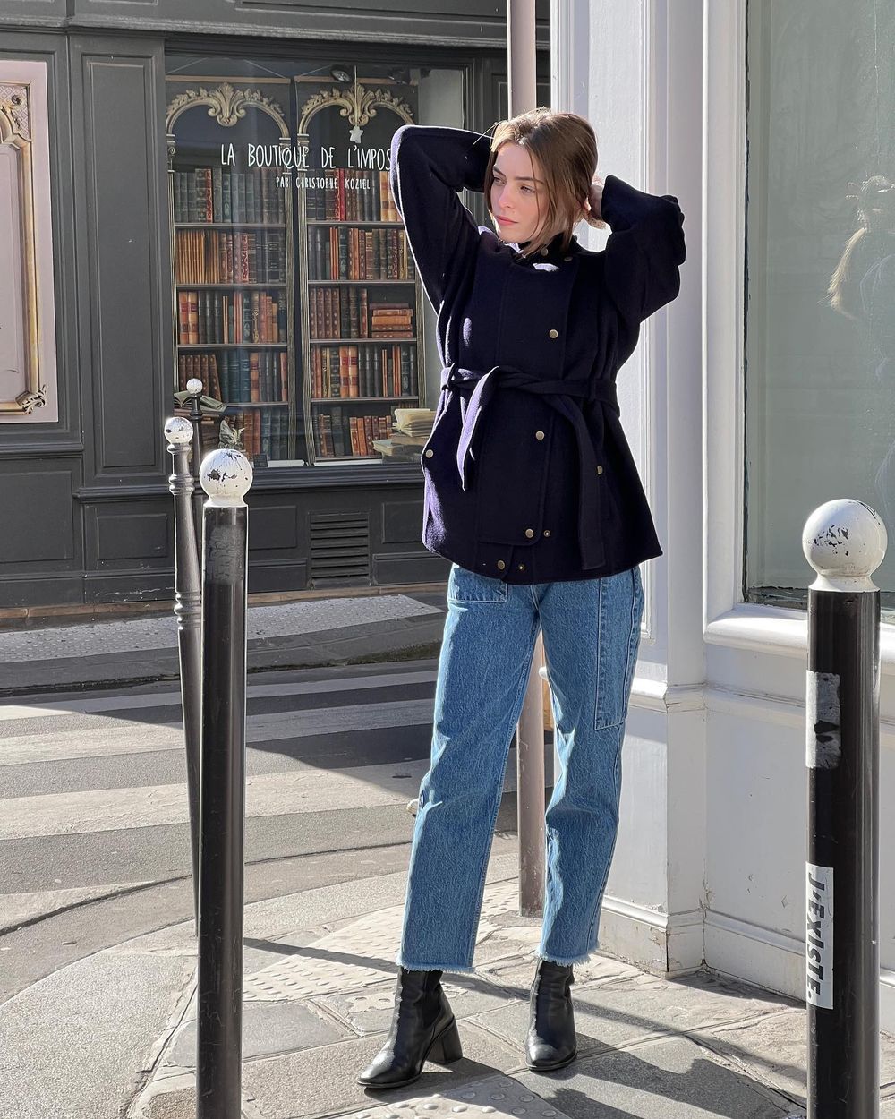 How to Dress Like a Parisian Woman camille_pidoux