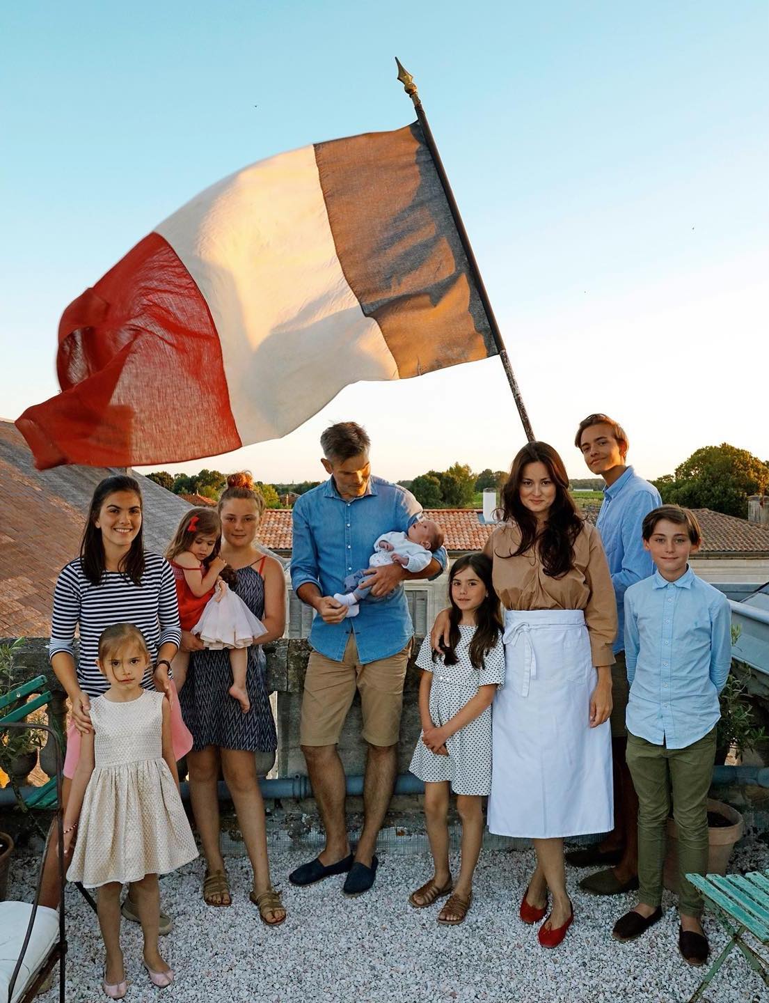 Mimi Thorisson family portrait with kids in Medoc, France countryside