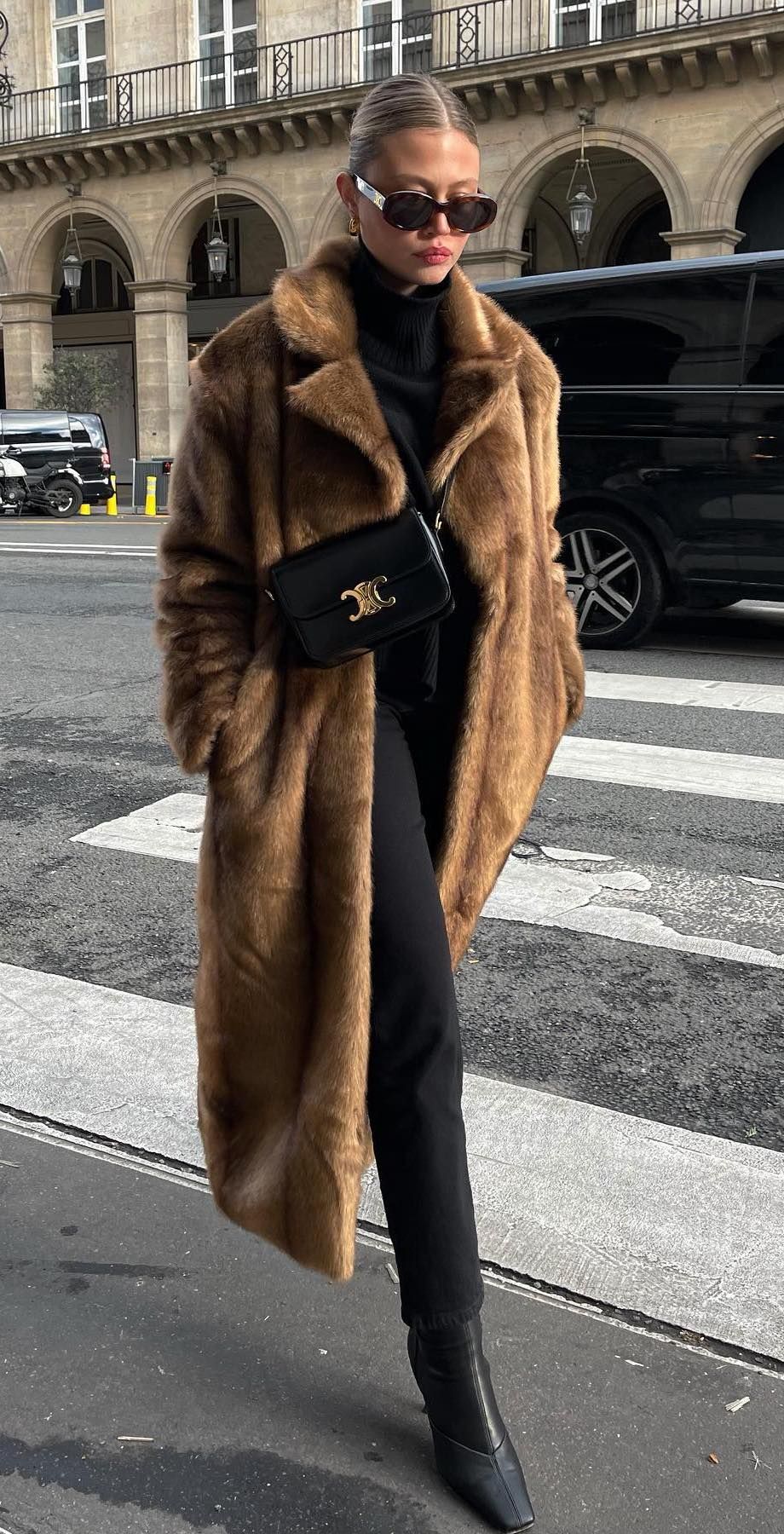 Parisian winter style celine bag black boots faux fur marine_diet
