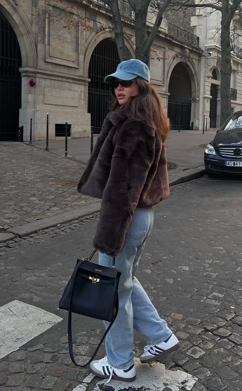 Parisian winter style faux fur hermes bag jeans mimiarr