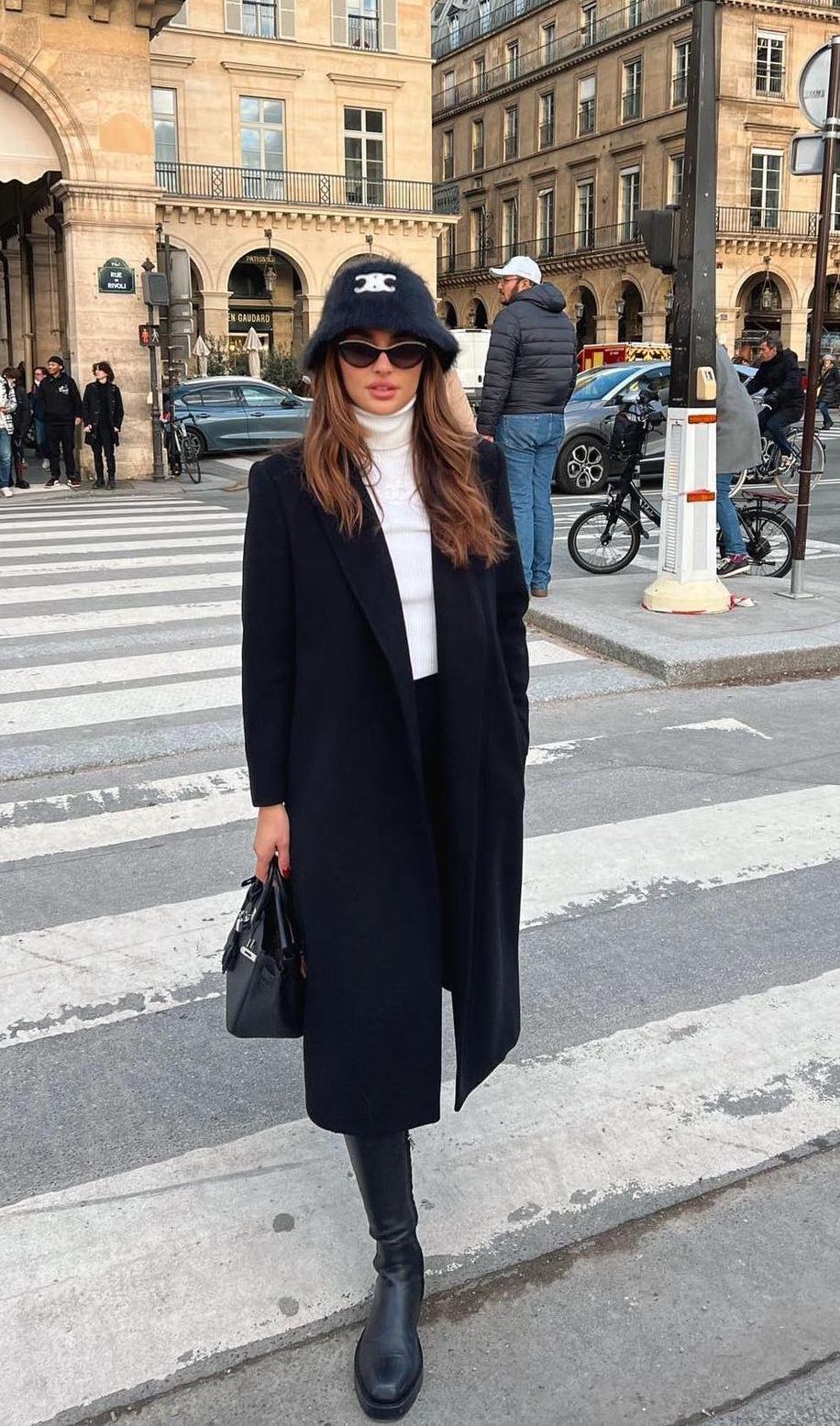 Luxury French Winter Outfits Chanel Bucket hat cyrielleverstuyft