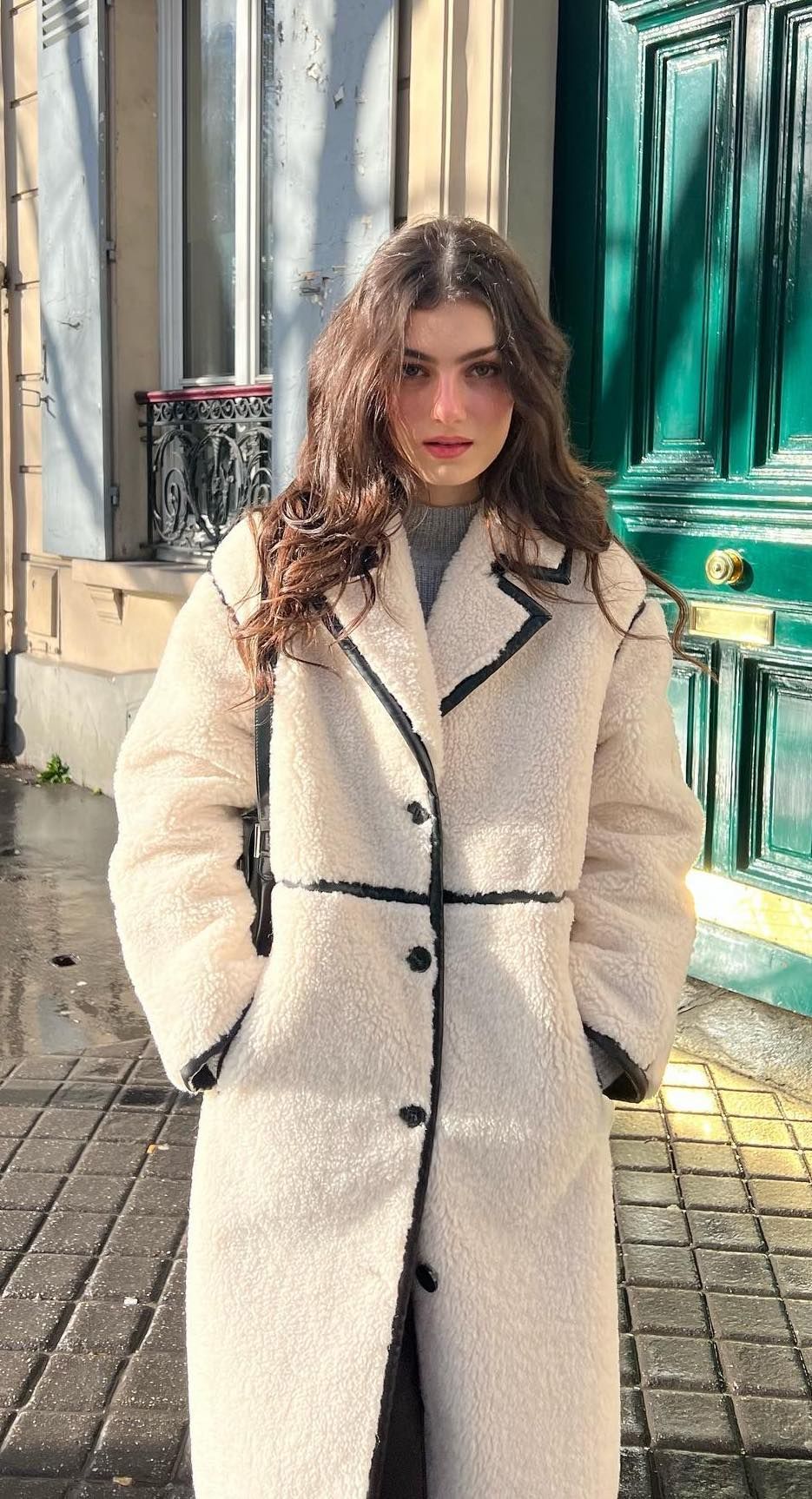 French girl Winter outfits White sheepskin coat zoiamossour