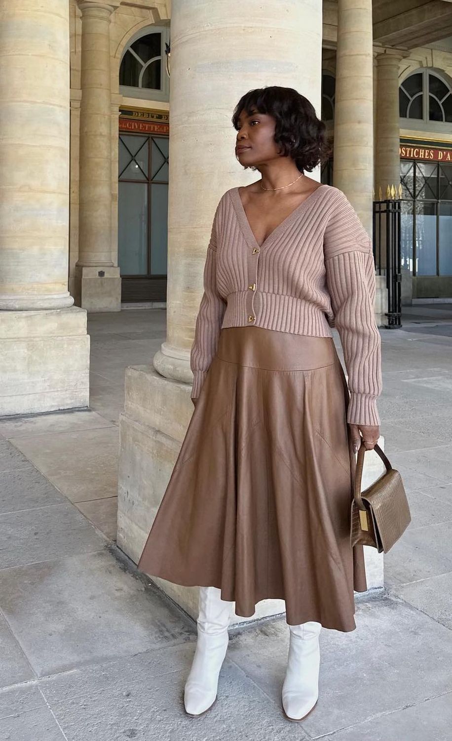 25 Parisian Spring Outfit Ideas to Dress Chic This Year