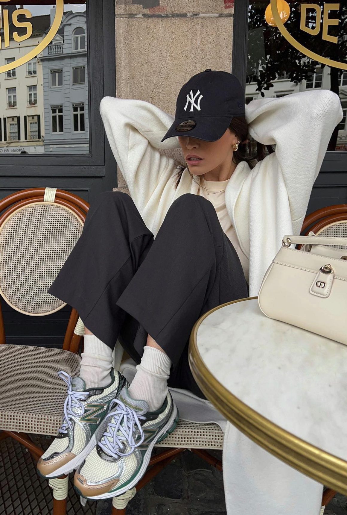 French girl Sneakers outfit