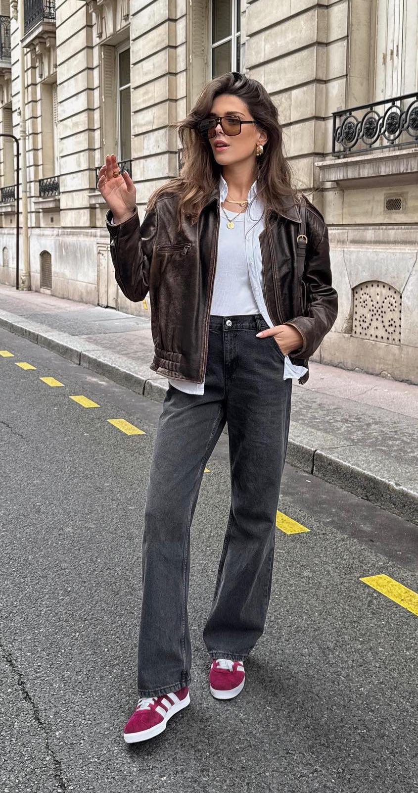 French girl Sneakers outfit 