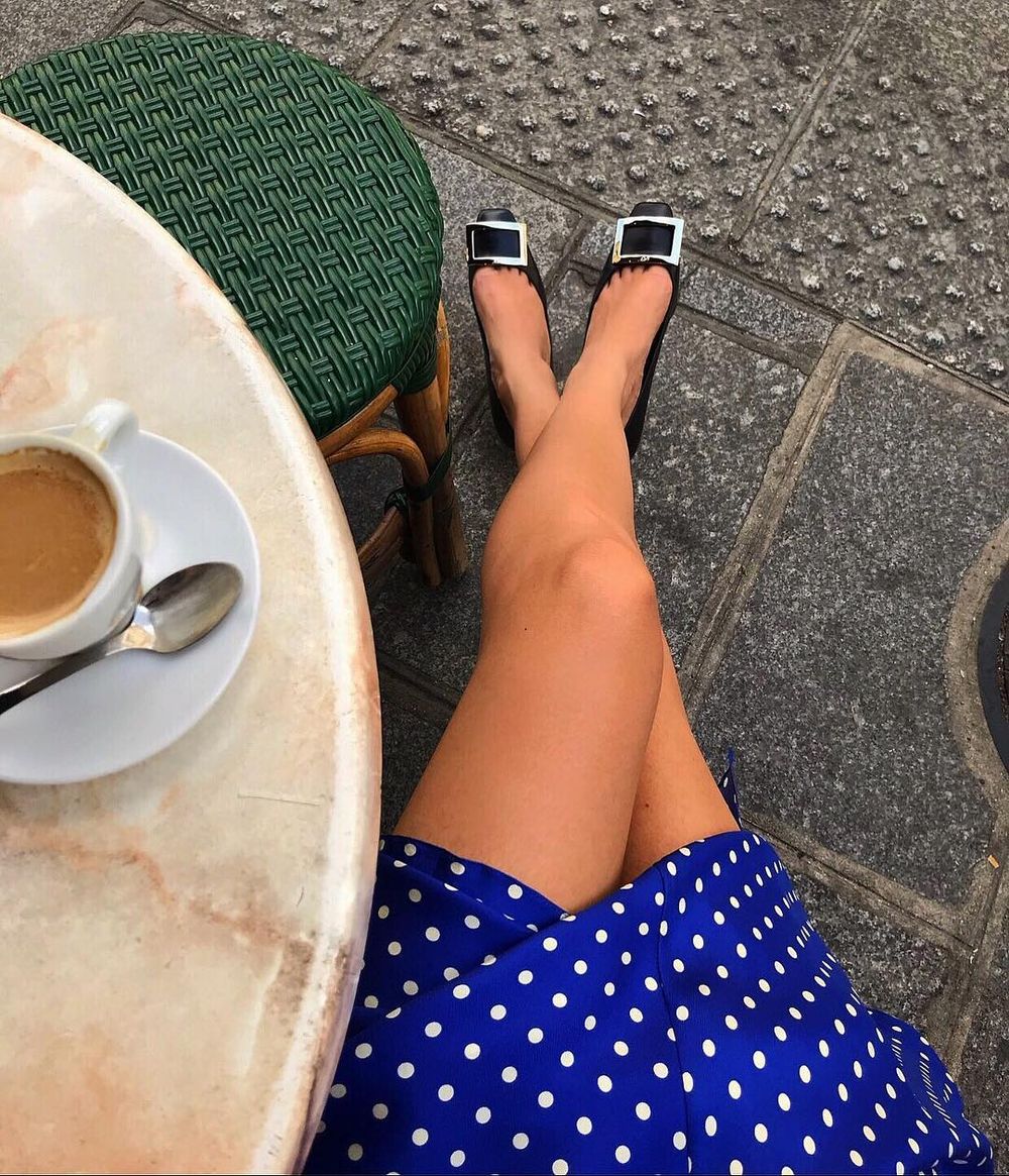 French Polka dot blue skirt roger vivier flats leiasfez