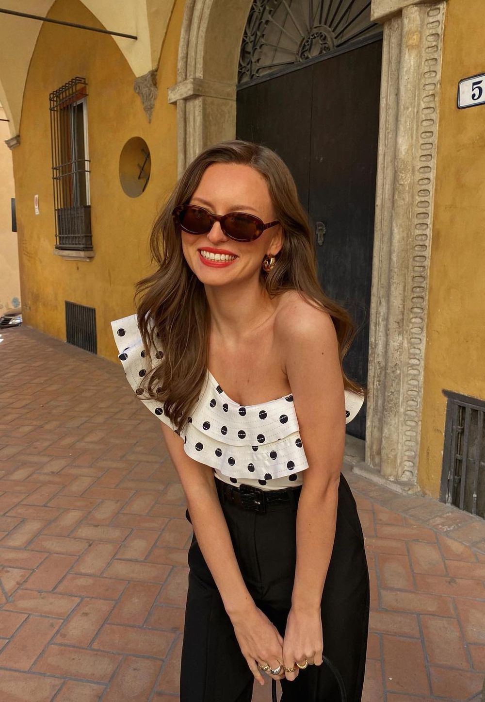 French Polka dots top with black pants livia_auer