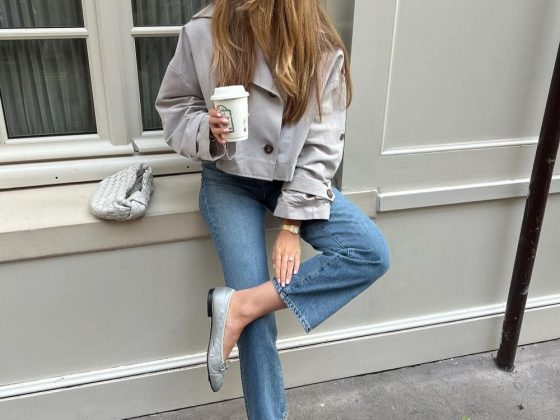 French Short trench coat outfit with jeans and silver flats lovisabarkman
