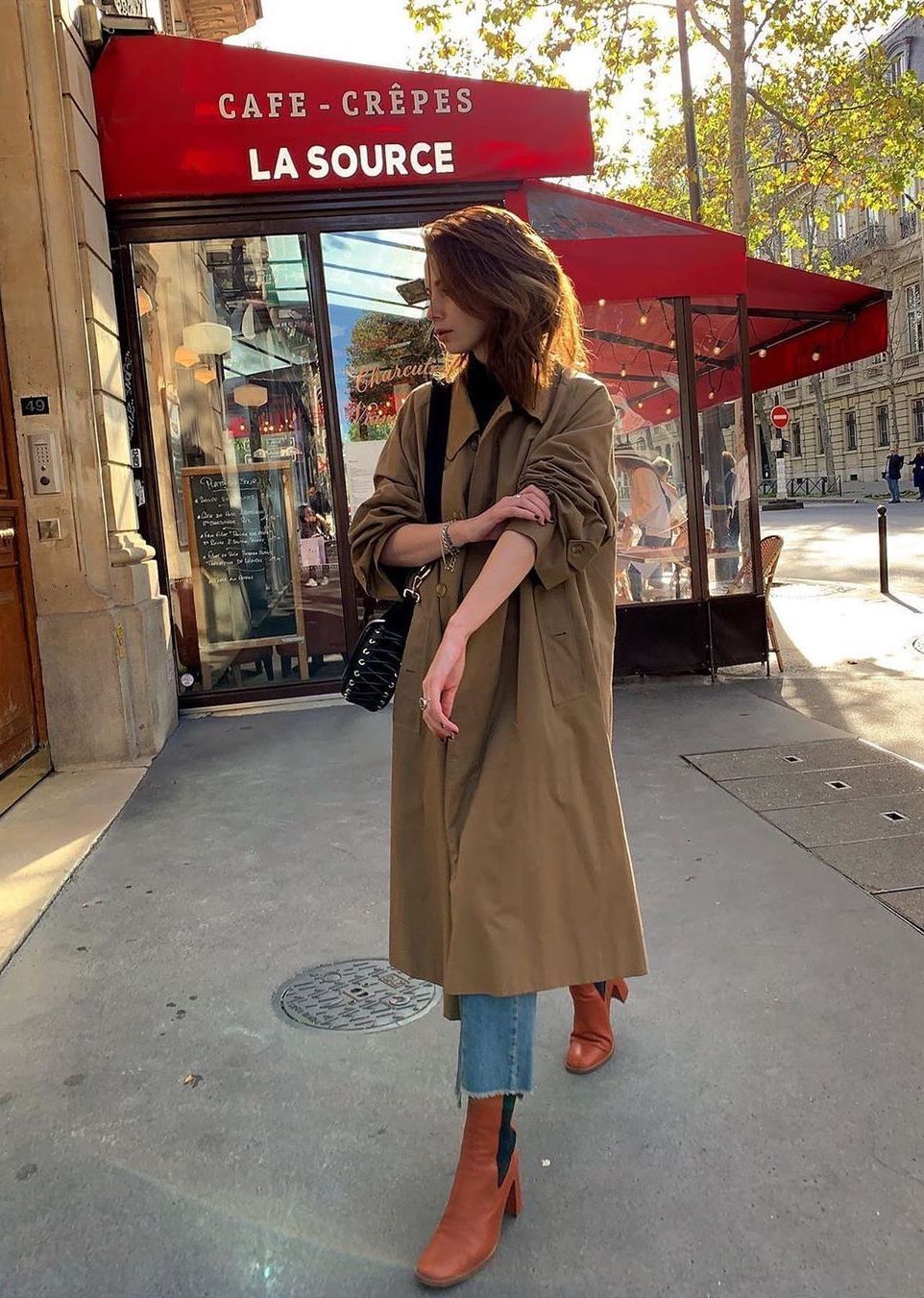 French girl Trench coat outfits brown boots fall @solenelara