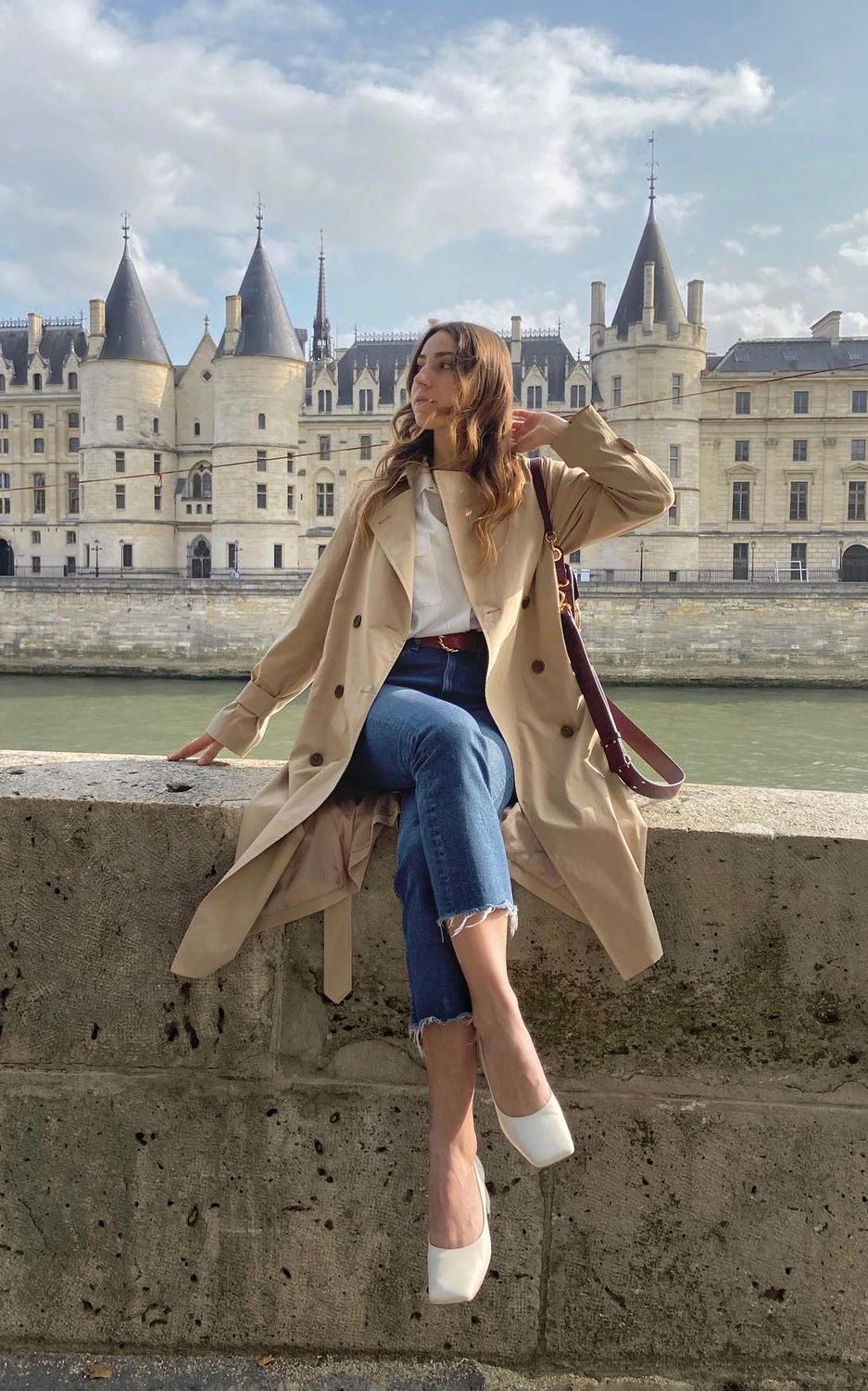 French girl Trench coat outfits lise_frt