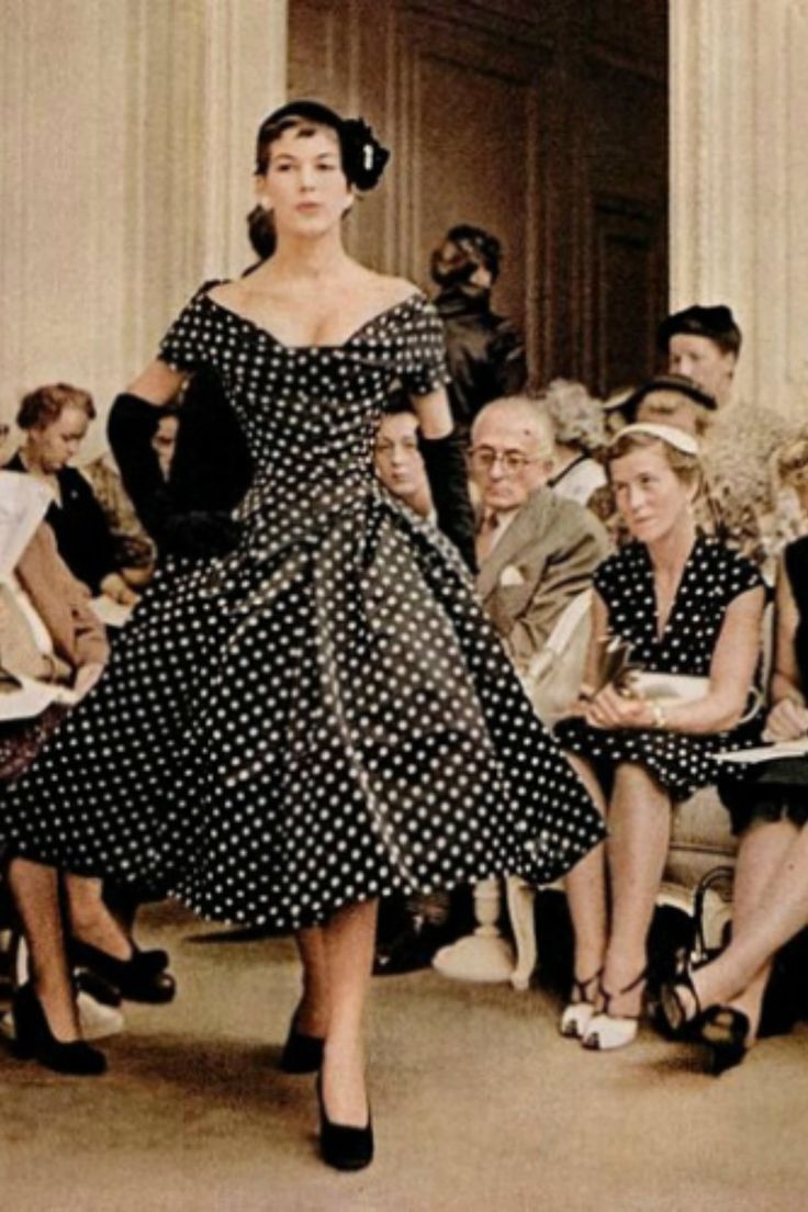polka dot dress below was Dior's best selling New Look dress in 1954
