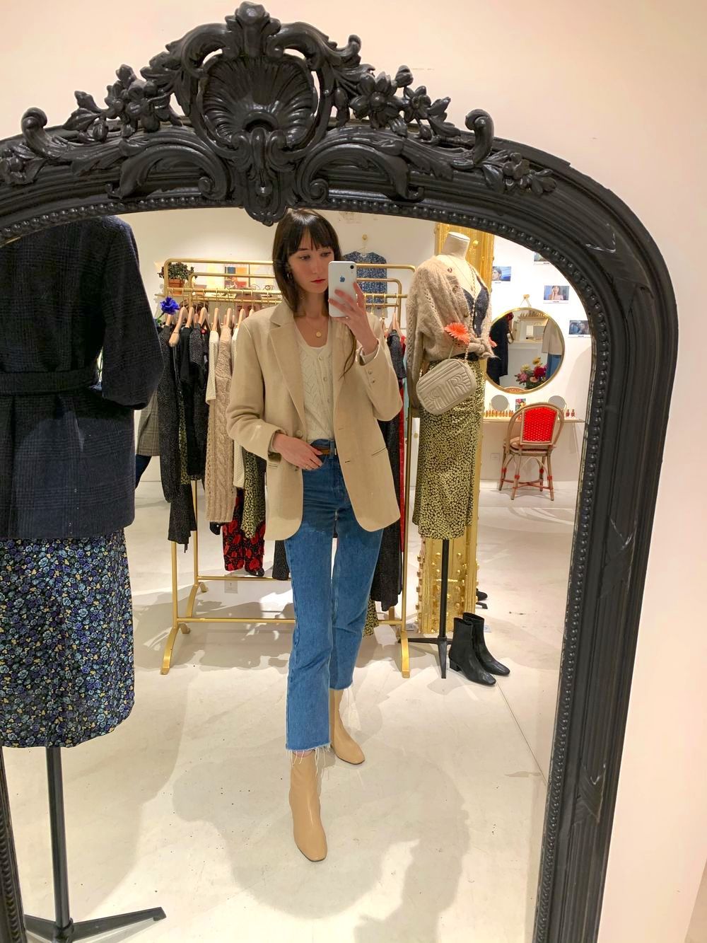 Beige Blazer look @victoriaptrsn