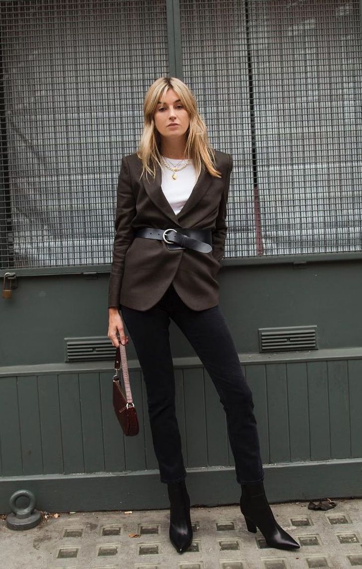 French Belt styling over blazer camillecharriere